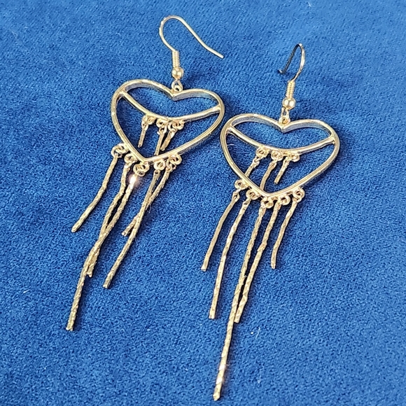 Y2K Cute Gold Heart Tassel Earrings - Picture 2 of 3